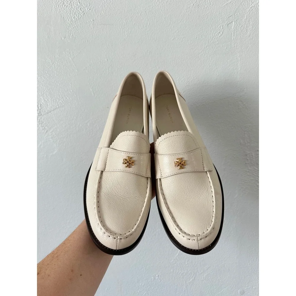 Tory Burch Cream Leather Scalloped Logo‎ Loafers Ivory Low Heel Flats Slip On
